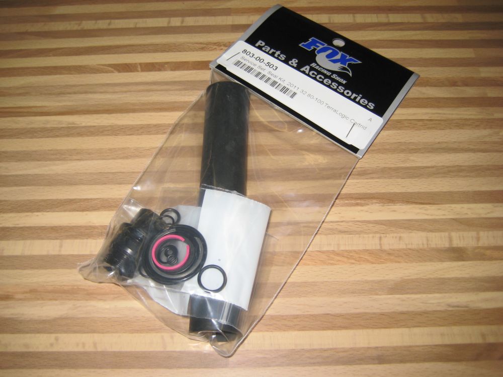 Service Set: Seal Kit 2011 32 80-100 TerraLogic Cartridge